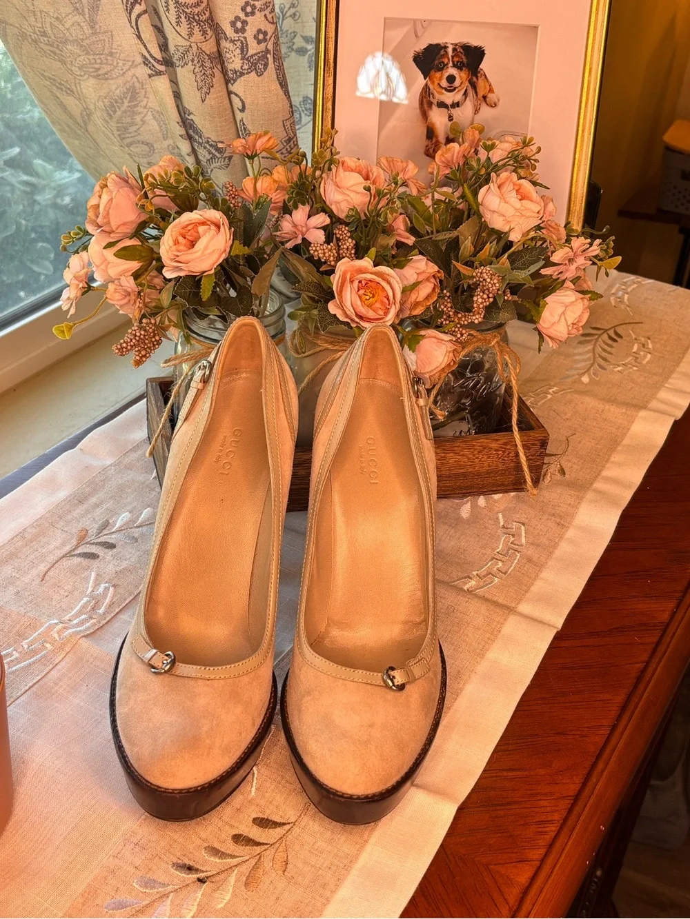 Gucci Cream Suede Platform Pumps with Subtle Buckle